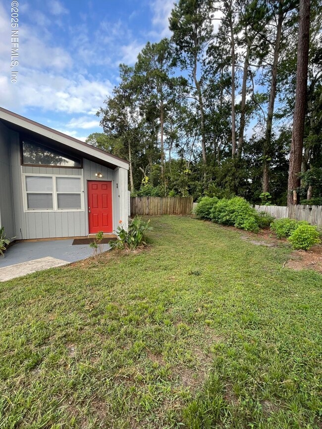 Building Photo - 4751 San Jose Manor Dr W