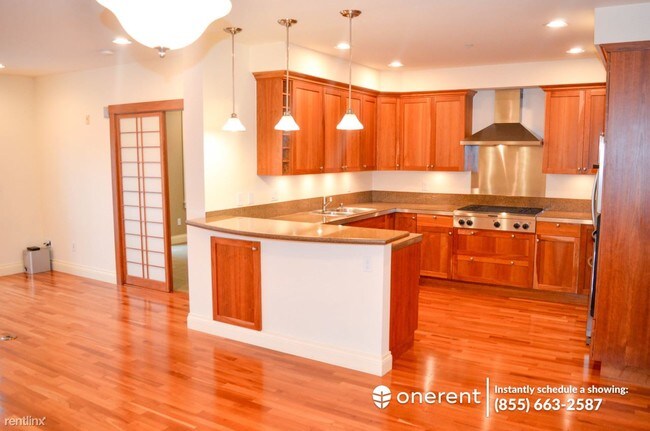 Building Photo - 719 2nd Ave