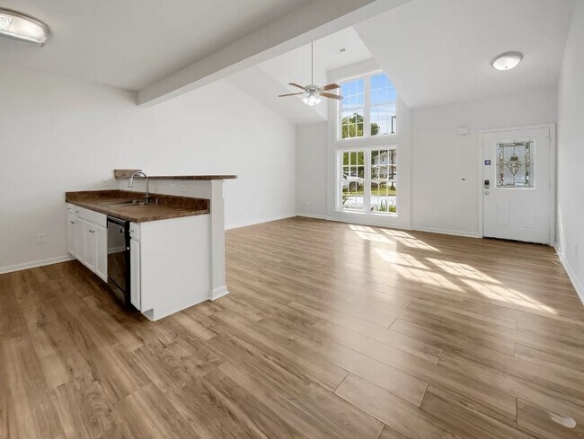 Foto del edificio - 1034 Wildwood Dr