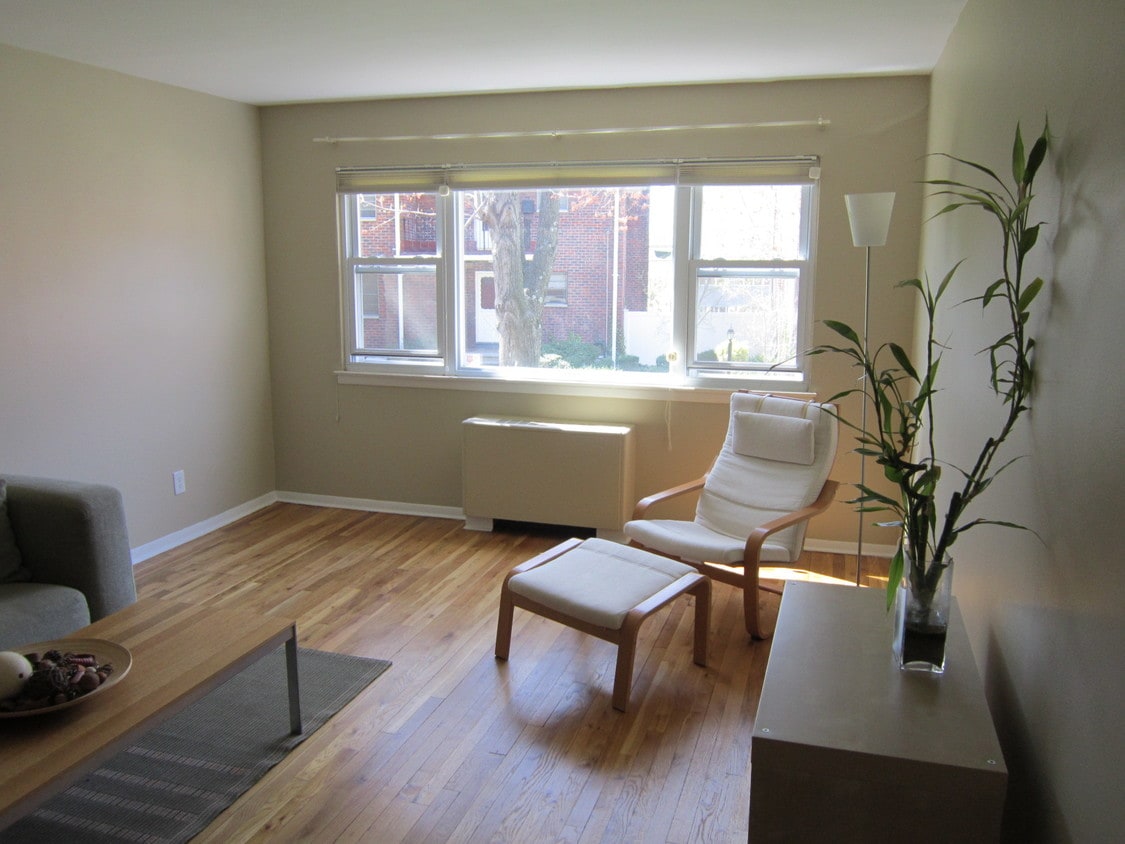 Primary Photo - 309 Grand Ave