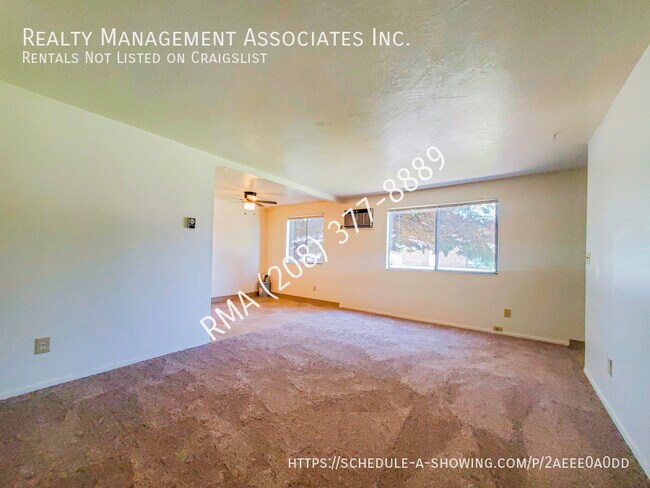 Building Photo - 657 White Cloud Dr