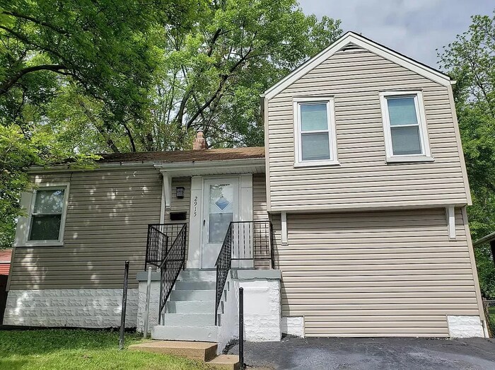 2915 Ridgeway Ave, St. Louis, MO 63114 House Rental in St. Louis, MO