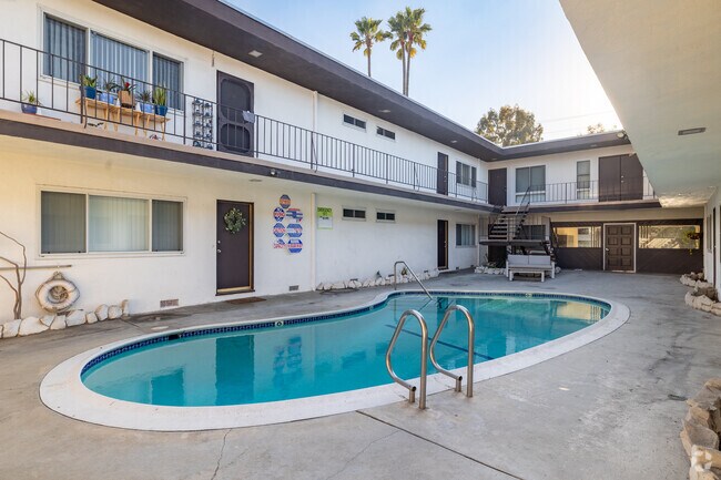 Foto del edificio - 8664 Falmouth Ave