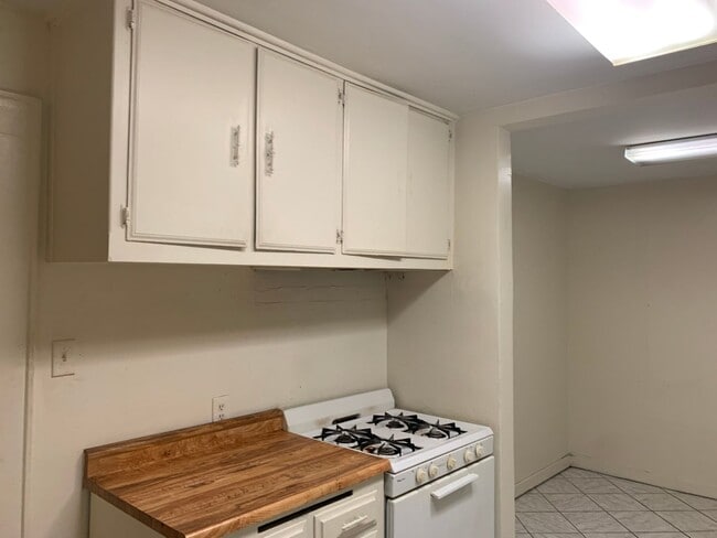 Foto del edificio - 1815 Potomac Ave