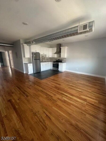 Foto del edificio - 285 E 17th St