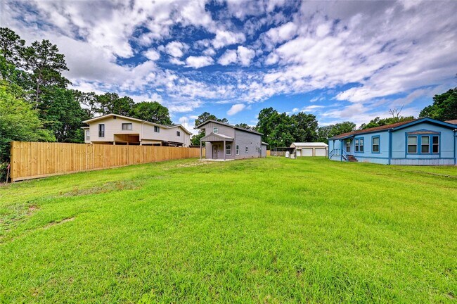 Building Photo - 268 Sunrise Dr