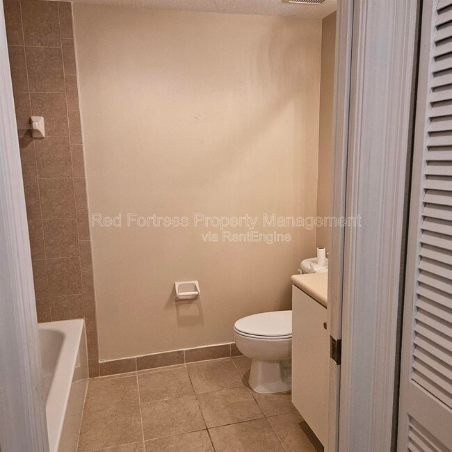 Building Photo - 8408 Bernwood Pl Dr