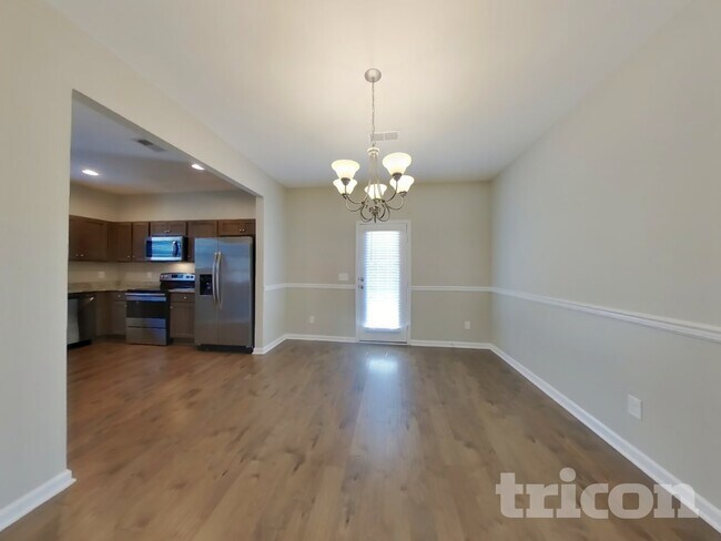 Foto del edificio - 938 Beverly Ct