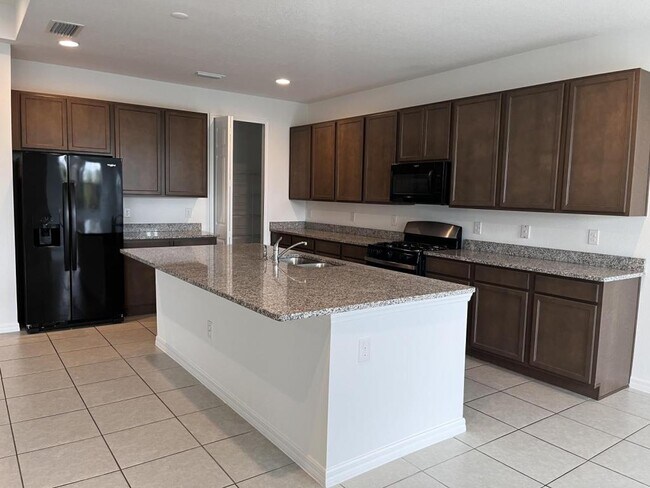 Photo - 19736 Lonesome Pine Dr House