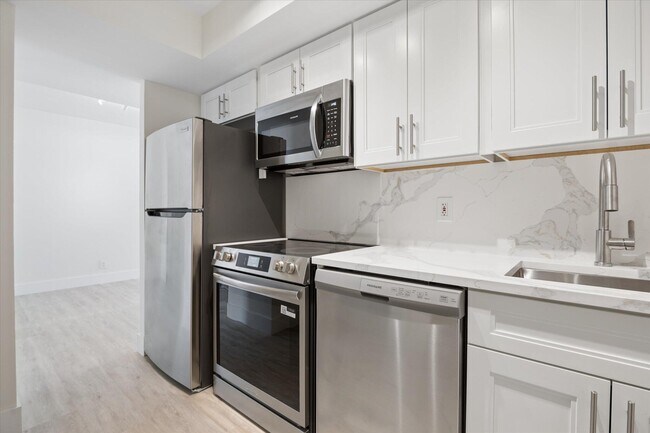 Foto del edificio - 511 Bayshore Dr