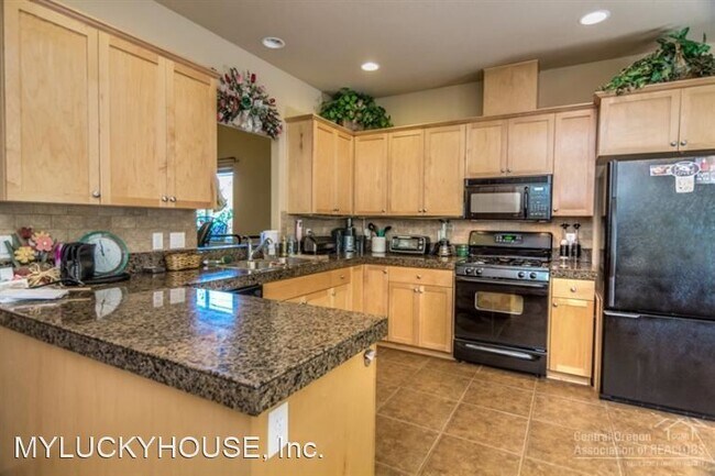 Foto del edificio - 2 br, 2 bath House - 20701 NE Snow Peaks