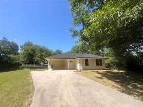 Building Photo - 738 Wayne Ave