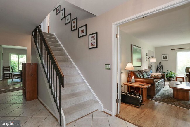 Foto del edificio - 6456 Madison Ct