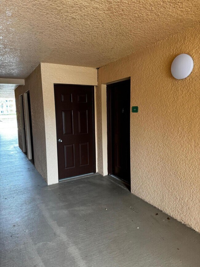 Foto del edificio - 191 SW Palm Dr