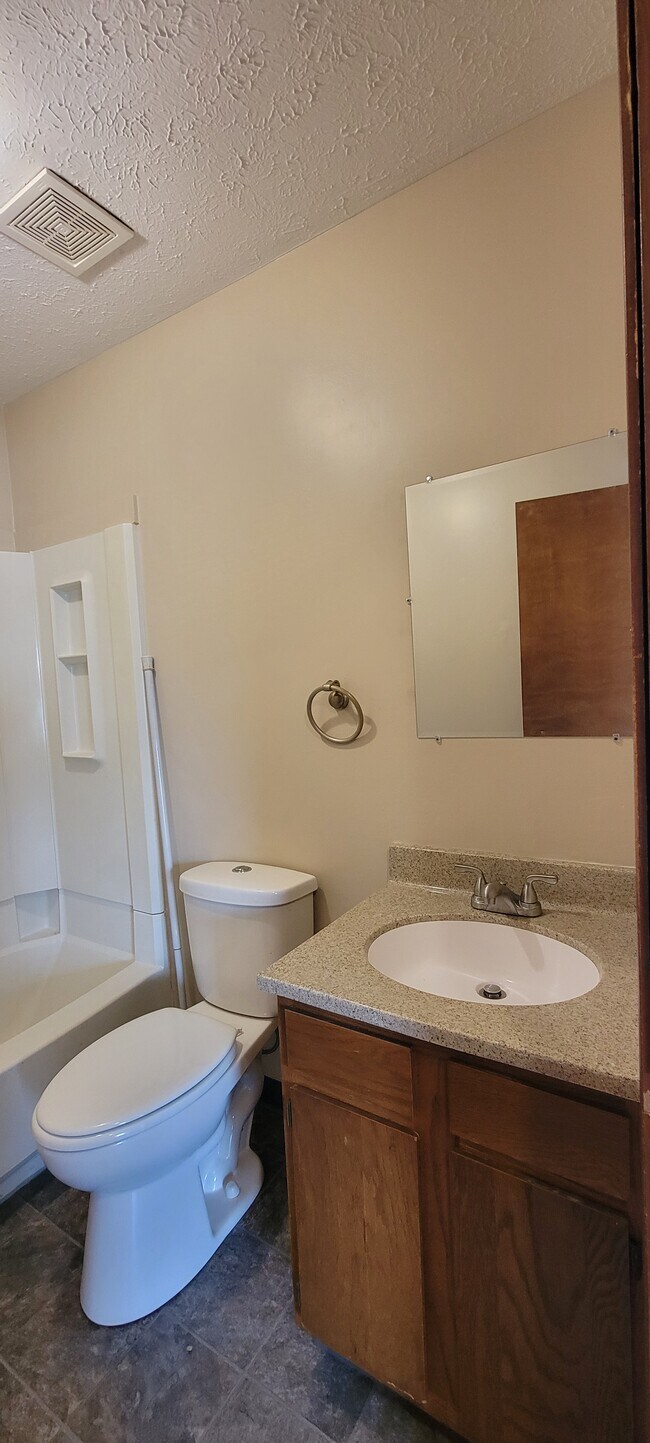 Foto del edificio - 14 Lincoln Ln