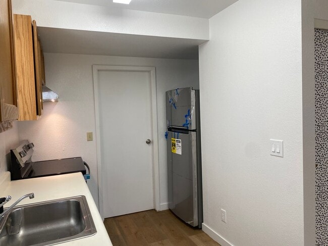 Building Photo - 81 Camelot Ct