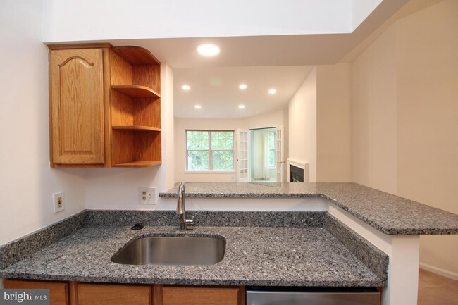Building Photo - 7509 Ashby Ln