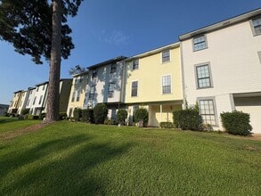 Building Photo - 2500 Centenary Blvd