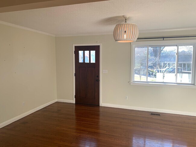Building Photo - 7509 Rocky Hill Ln