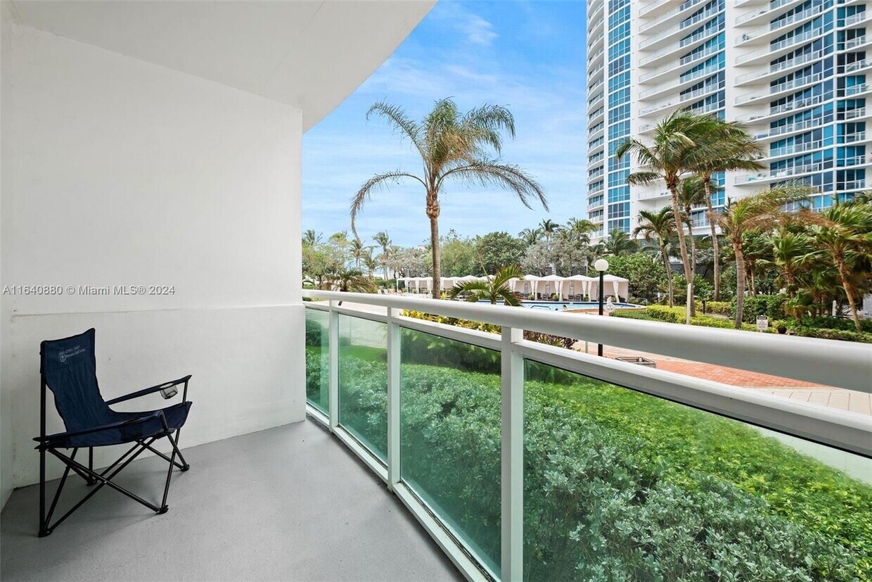 Primary Photo - 3001 S Ocean Dr