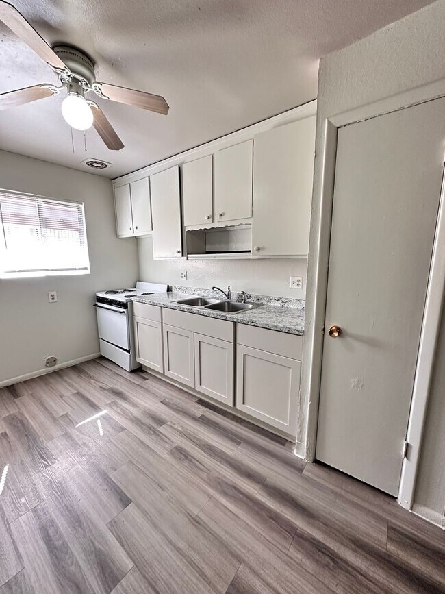 Foto del edificio - 3215 Morris St NE