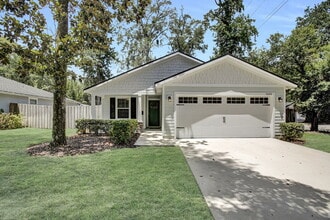 Building Photo - 1206 Murray Dr
