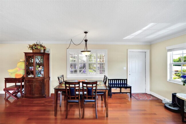 Foto del edificio - 2701 Middle River Dr
