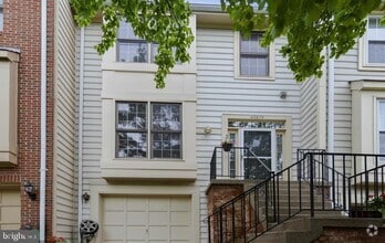 Building Photo - 46879 Trumpet Cir