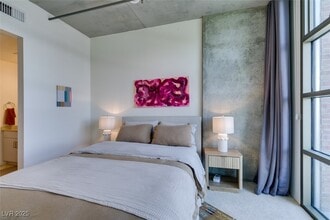 Building Photo - 353 E Bonneville Ave