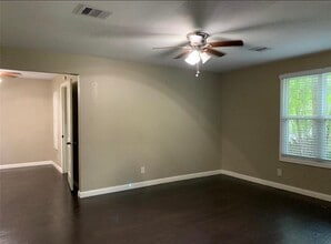 Building Photo - 206 Frawley St