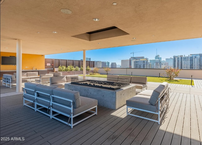 Building Photo - Luxury 1 Bed Condo in the Heart of Downtown Phoenix -- COMING SOON