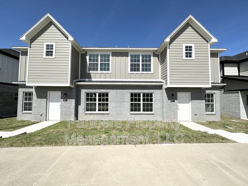 Foto principal - 943 Rupple Road - 2
