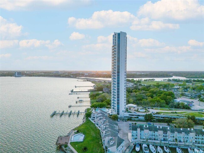 Foto del edificio - 4821 E NASA Pkwy