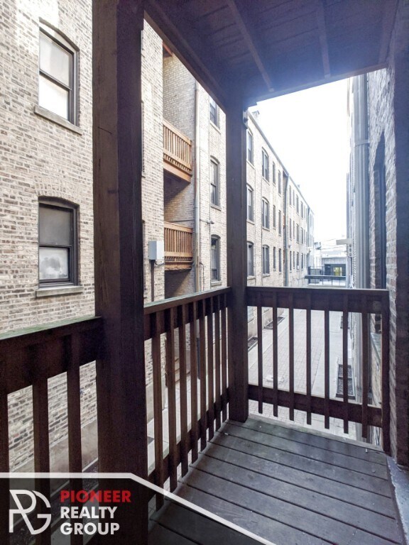 Building Photo - 2700 N Spaulding Ave