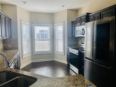 Building Photo - 4869 W Paces Trl