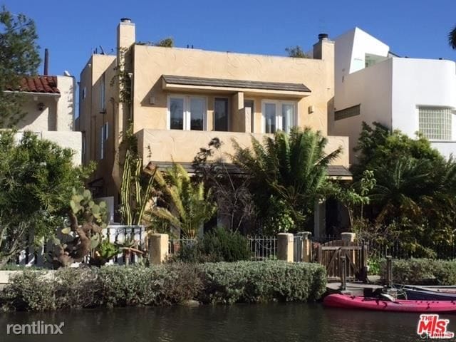 Primary Photo - 2212 Grand Canal