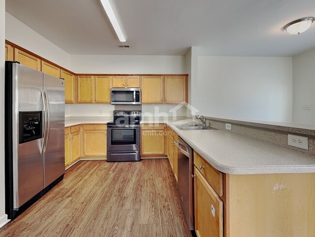 Foto del edificio - 5030 Stowe Derby Dr