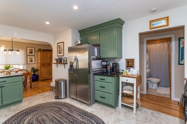 Foto del edificio - Charming Westside 3-Bed, 2-Bath Ranch-Styl...