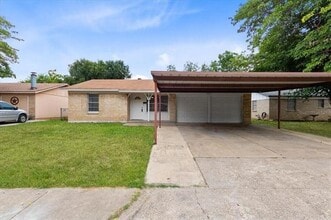Building Photo - 1628 Americana Blvd