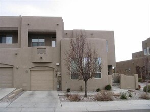 Building Photo - 8712 Desert Fox Way NE