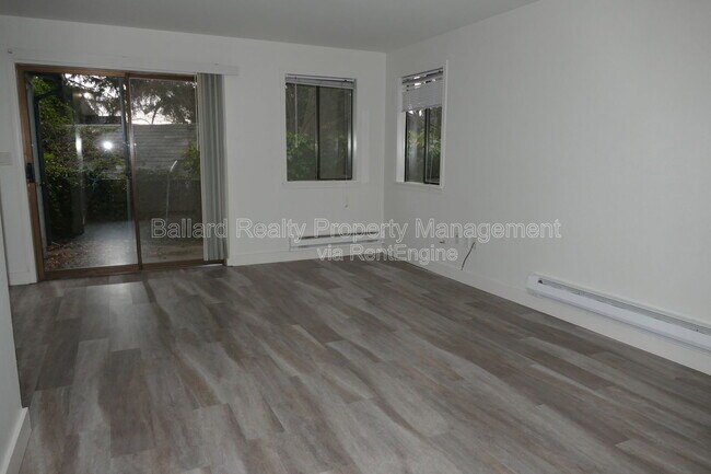 Foto del edificio - 319 NW Market St