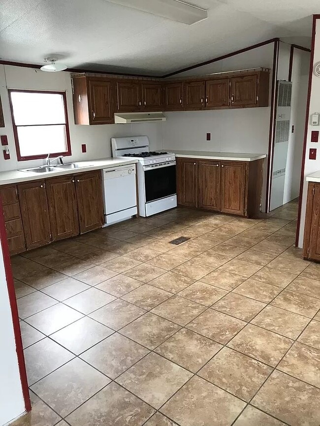 Building Photo - 260 East Avenida Bernalillo