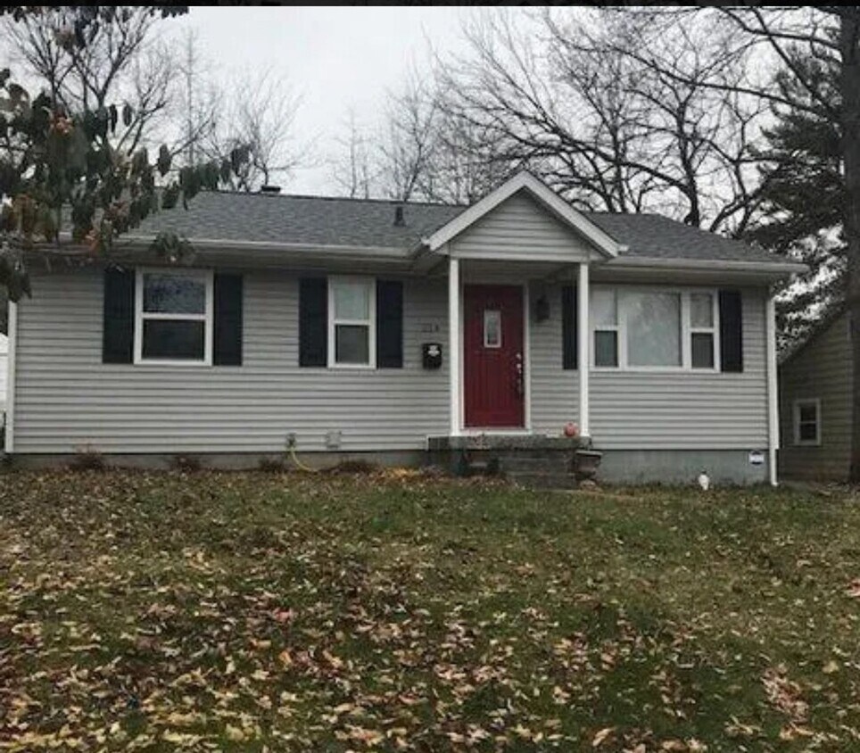 Primary Photo - 514 S Eastside Dr