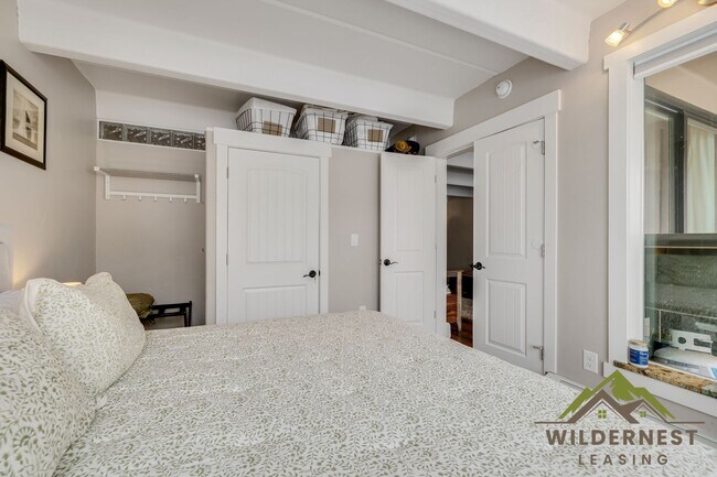 Foto del edificio - Amazing Views at this Fully Furnished Condo at the Lodge at Lake Dillon