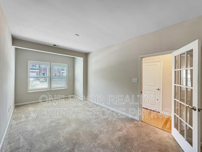Building Photo - 402 Lewis Burwell Pl