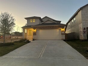 Building Photo - 7131 Blue Oak Dr