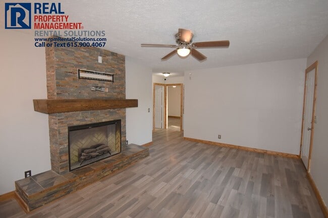 Building Photo - Adorable 3 bedroom home in Smyrna! Storage...