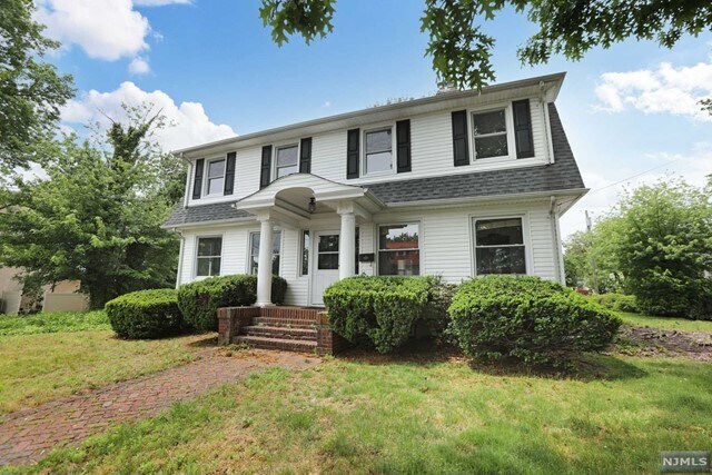 Building Photo - 785 Summit Ave