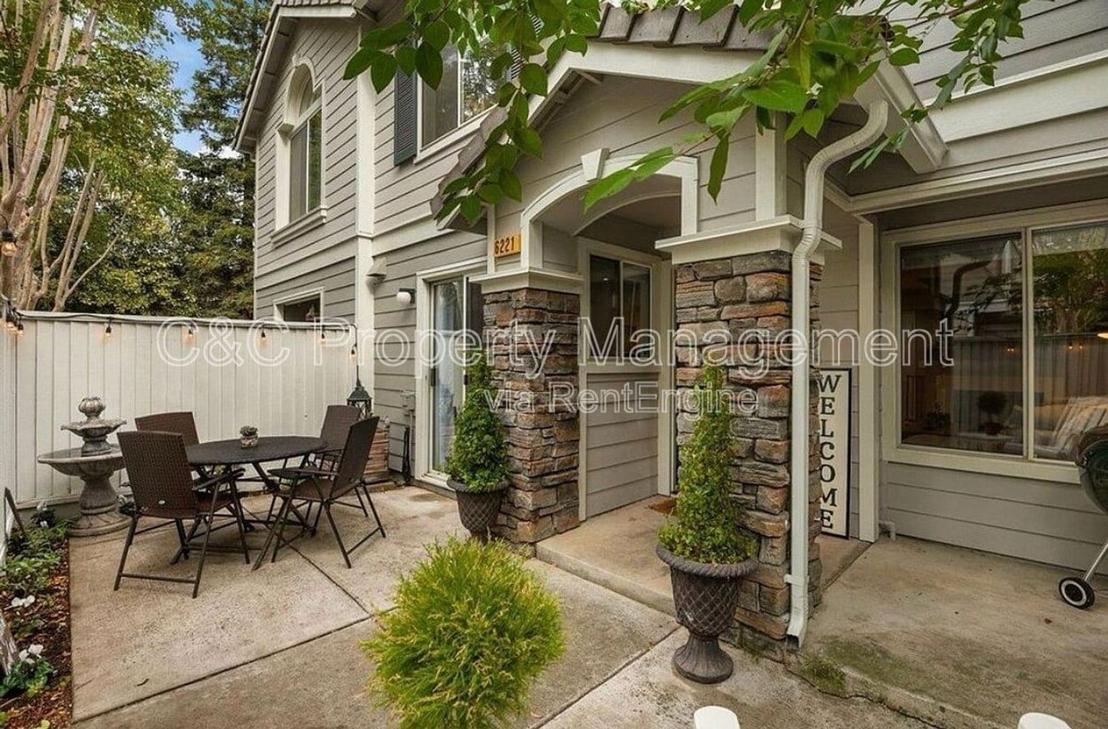 Primary Photo - 6221 Barb Werner Ln