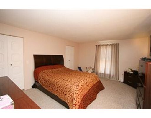 Foto del edificio - 12 Shadowbrook Ln